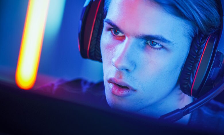 956659-Hottest-New-Career-In-eSports-BLOG